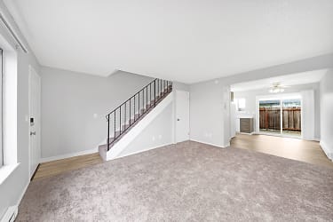 Wetherburne Square Townhomes Apartments - Portland, OR