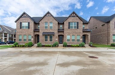12927 Couture Dr - Farmers Branch, TX