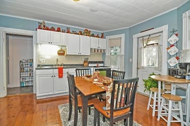 25 Saunders St unit 2F - North Andover, MA