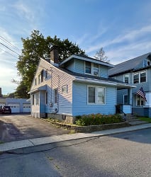 1823 8th St unit 1 - Rensselaer, NY
