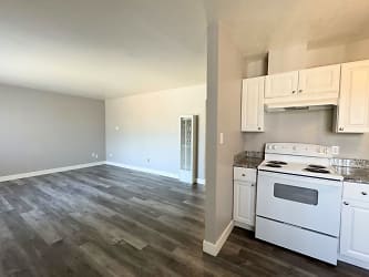 Auburn Apartments - Sacramento, CA