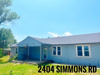 2404 Simmons Rd - Amarillo, TX