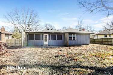 1512 Oxford Court - Liberty, MO