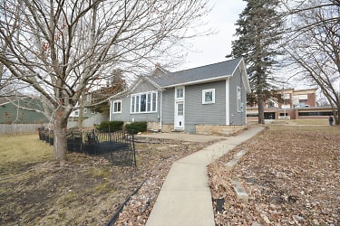 620 7th St SW - Rochester, MN