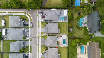 14808 SW 163rd Terrace - Quail Heights, FL
