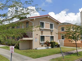 Antiquera Ave 119-127 Apartments - Coral Gables, FL