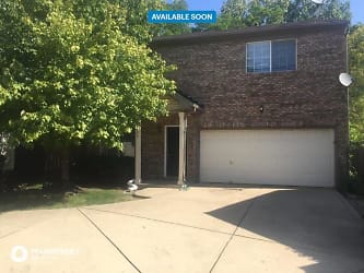 4906 Clarkson Dr - Indianapolis, IN