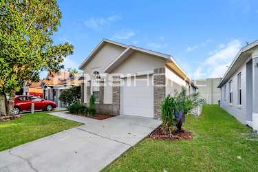 280 Daniels Pointe Drive - Winter Garden, FL