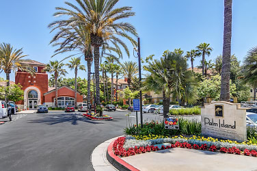 Palm Island Senior Living +55 Apartments - Fountain Valley, CA
