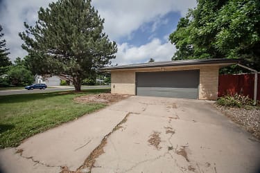 108 Princeton Rd - Fort Collins, CO