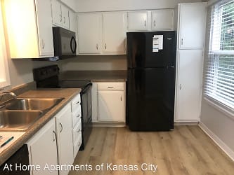 5932 Outlook Apartments - Mission, KS