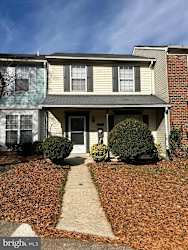 2826 Red Oak Ln - Glenarden, MD