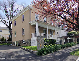 25 Division St W - Greenwich, CT
