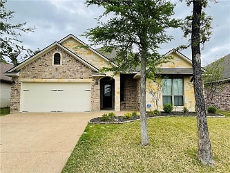 4270 Hollow Stone Dr - College Station, TX