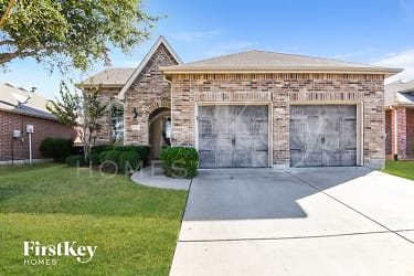 1121 Grimes Dr - Forney, TX