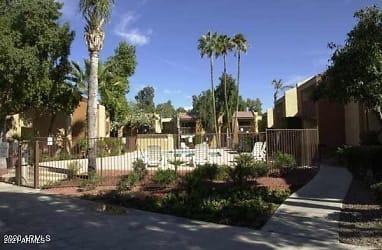 2121 W Royal Palm Rd #1054 - Phoenix, AZ