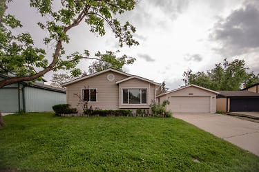 3113 Kittery Ct - Fort Collins, CO