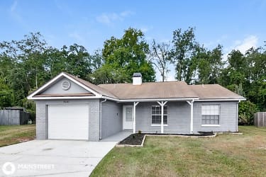 4618 N Country Hills Ct - Plant City, FL