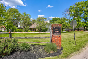 Carriage Hill Apartments - Chagrin Falls, OH