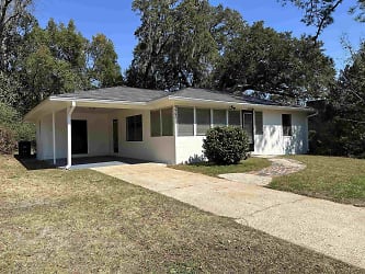 522 Famcee Ave - Tallahassee, FL