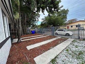 6729 NW 4th Ct - undefined, undefined