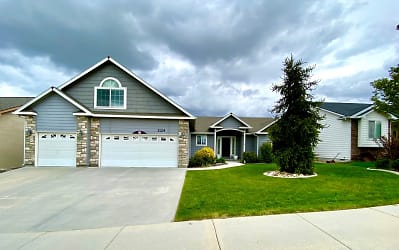3124 S Featherly Way - Boise, ID
