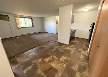 307 11th Ave NW unit 111 - Aberdeen, SD