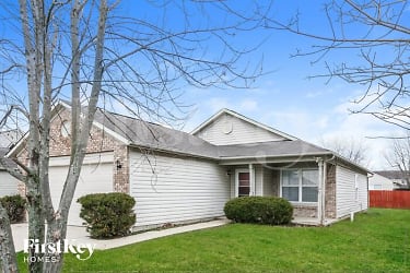 2807 Lullwater Ln - Indianapolis, IN