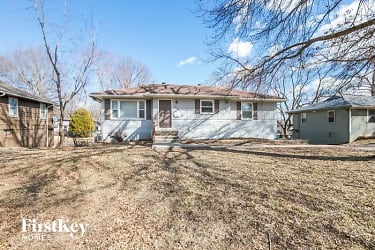 8607 Ford Avenue - Raytown, MO