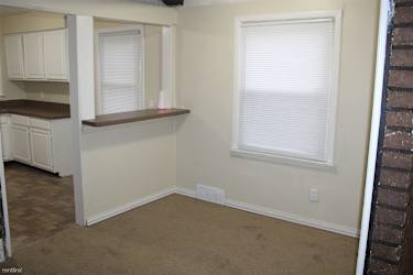 1044 Magnolia Dr - Inkster, MI