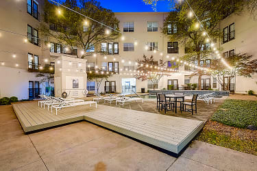 5 Mockingbird Apartments - Dallas, TX