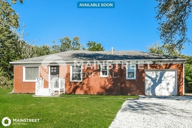 1865 N Bazil Ave - Indianapolis, IN