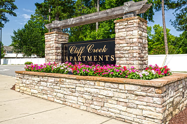 Cliff Creek Apartments - Fayetteville, NC