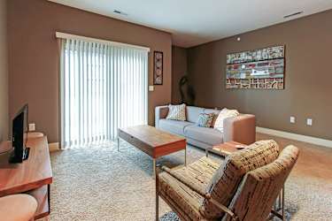 The Sterling Apartments At Grand Island - Grand Island, NE