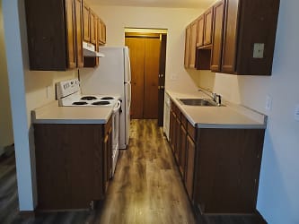 Experience Luxurious Living In The Heart Of Kenwood, Baxter - Spacious Apartment - Baxter, MN