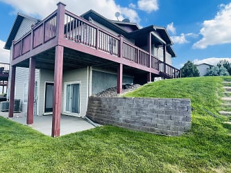 833 W Lakeview Rd - Brule, NE