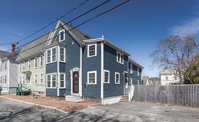 21 Union St #A - Portsmouth, NH