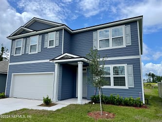 2220 Willow Springs Dr - Green Cove Springs, FL