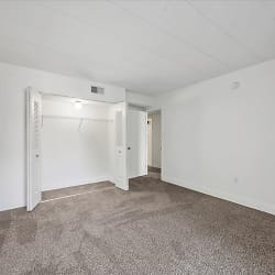 6315 Fifth Ave unit 204 - Pittsburgh, PA