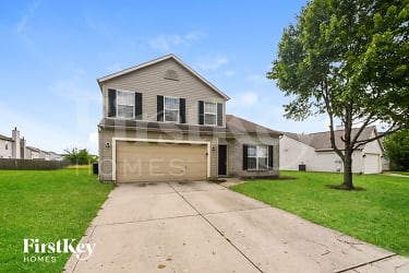 11819 Hamble Dr - Indianapolis, IN