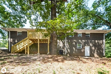 2825 2nd St NW - Center Point, AL