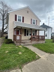 1418 Roslyn Ave SW - Canton, OH