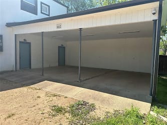 1002 W 2nd Ave #1004 - Corsicana, TX