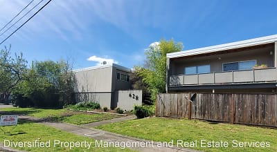 628 SW Ferry St - Albany, OR