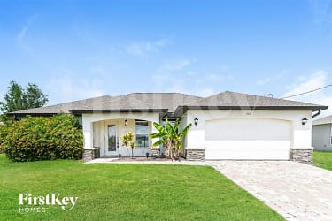 2934 NW 3rd Pl - Cape Coral, FL