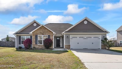 132 Prelude Dr - Richlands, NC