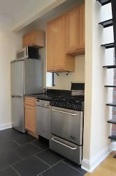628 West End Ave unit 1 - New York, NY
