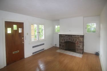 1312 S Braddock Ave unit Apartment - Pittsburgh, PA