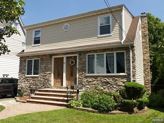 63 Campbell Ave - Clifton, NJ