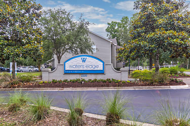 Water's Edge Apartments - Pensacola, FL